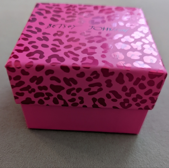 🆕NWT NIB Betsey Johnson lemon wedge rhinestone crystal and pearl earrings - Picture 6 of 10